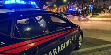 Napoli, i controlli dei Carabinieri alla movida scovano quindicenne armato di pistola