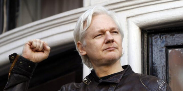 Assange è un uomo libero