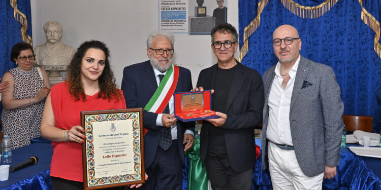 Sant’Arpino, cittadinanza onoraria a Lello Esposito