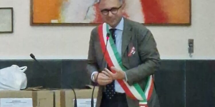 Casoria: parte la seconda consiliatura di Raffaele Bene
