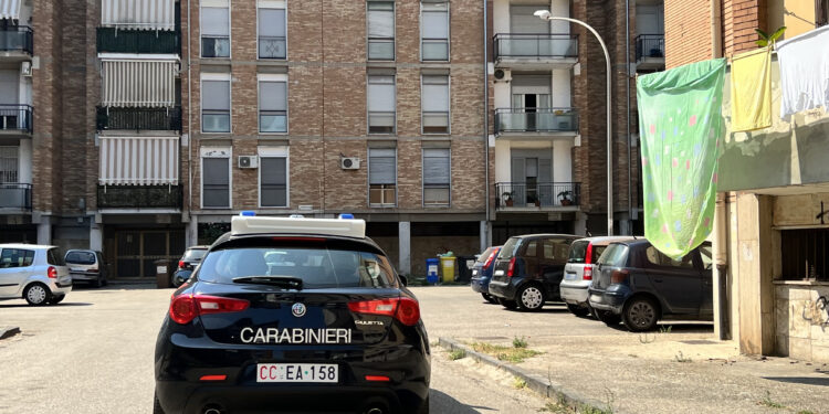 Giugliano in Campania, arrestato 55 enne già ai domiciliari, ma evade per tagliare ringhiere in un appartamento del suo stabile