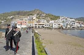 Ischia, preso dai carabinieri alla guida di un furgone rubato
