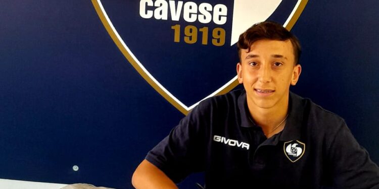 Frattamaggiore, il giovane bomber Capasso Antonio si trasferisce con la Cavese