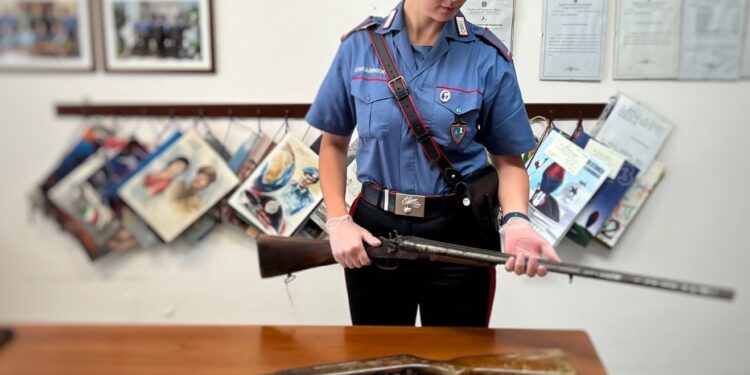 Vico Equense, 66enne custode di armi clandestine