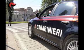 Qualiano, minaccia madre e sorella per avere denaro