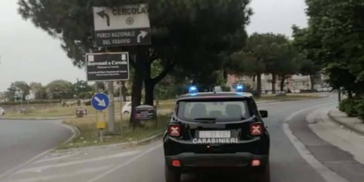 Cercola, 17 enne spaccia nel parco urbano