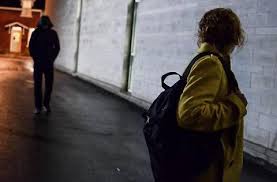 Napoli, Chiaia, perseguita la ex moglie, finisce ai domiciliari