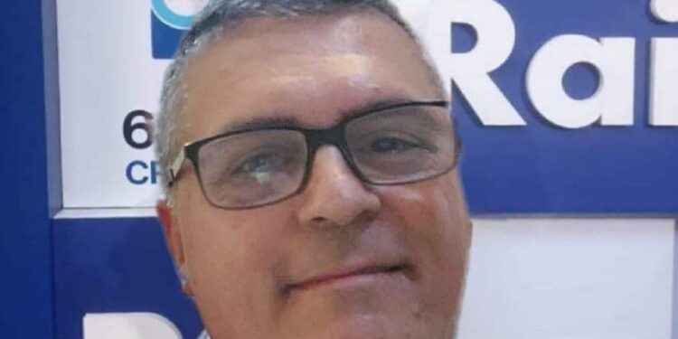 Napoli , Premio Napoli nel Cuore , il Musicante premia il maestro Barbaro