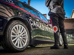 Casoria , due donne si fingono clienti , agevolano una rapina ad una Gioelleria
