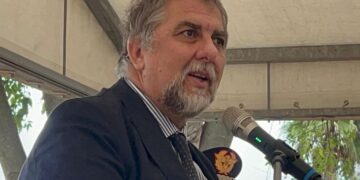 Caivano, il sottosegretario Mantovano firma il decreto che proroga di un anno l’incarico del commissario governativo Ciciliano