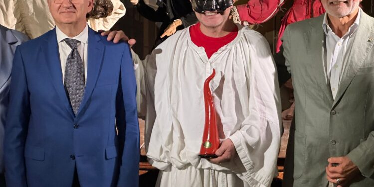 ACERRA e la maschera di Pulcinella al Colombus Day di New York