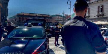 Napoli , controlli e sanzioni per chi circola con auto e moto con targhe estere