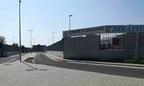 Qualiano, sequestro isola ecologica, denunciati responsabile del 5 settore comunale e il rappresentante della ditta gestore dell’area