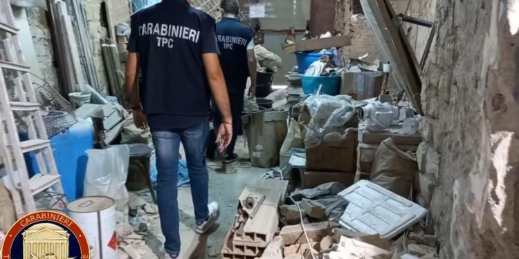Napoli, scoperta chiesa medievale, oggetto di scavi clandestini