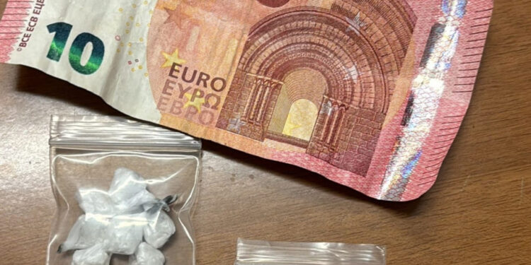 Barra, controlli serrati dei Carabinieri in piazza Bisignano e vie adiacenti