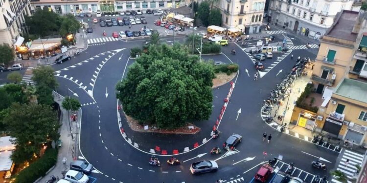 Vomero, Piazza degli Artisti, stop alla pedonalizzazione