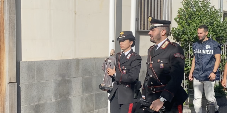 Vomero, ritrovata la statua di San Ciro , trafugata dall’edicola votiva di Via Stanzione