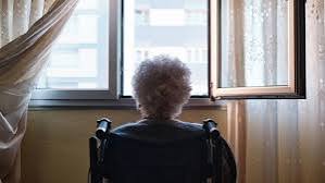 Casalnuovo , 90enne trovata sola e affamata perché abbandonata dalla badante