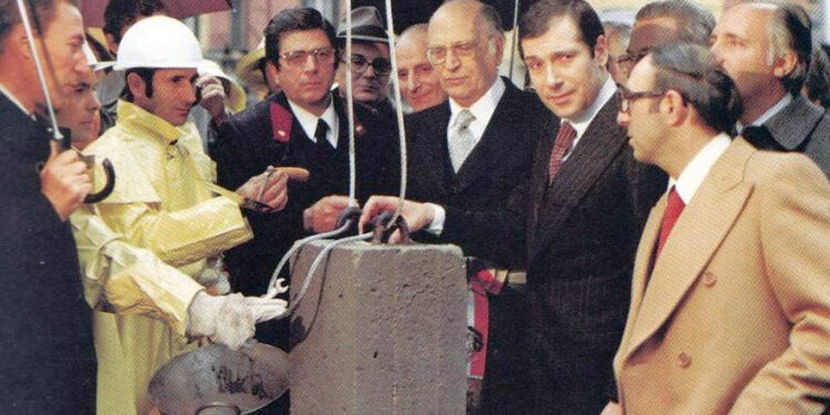 Napoli ,,48 anni dalla posa della prima pietra del metrò collinare