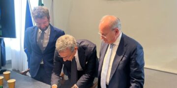 ACERRA : Sottoscritta la convenzione per la piscina comunale, con la Federazione Italiana Nuoto