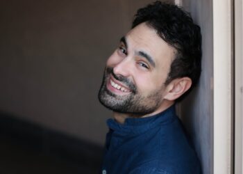 Carpentieri, doppiatore, di origini campane, la voce dei divi turchi