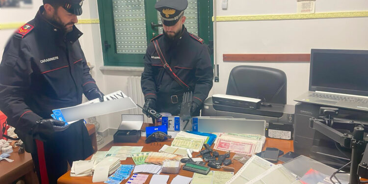 Cercola, arresto per un 48enne per riciclaggio di auto rubata, ed arma clandestina