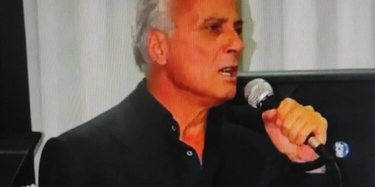 MUSICA. Ritorna in Italia Mario Abbate jr, uno dei figli del celebre cantante Mario Abbate