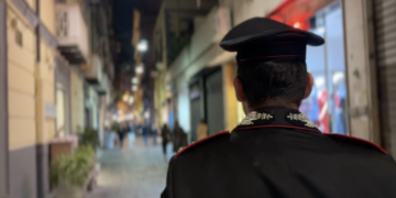 Napoli: Zona dei baretti in via Chiaia, attività commerciali sotto controllo congiunto, Enel e Carabinieri