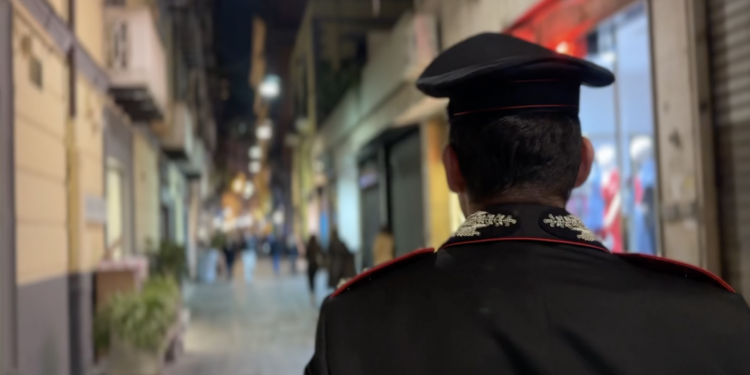 Napoli: Zona dei baretti in via Chiaia, attività commerciali sotto controllo congiunto, Enel e Carabinieri
