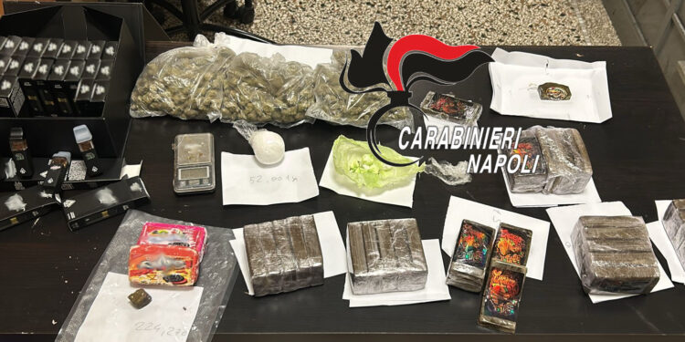 Poggiomarino: Droga nelle sigarette elettroniche