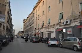 San Giovanni : trovato in auto con della droga e soldi