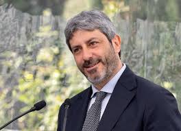 L’ex ministro Costa, incorona Roberto Fico come candidato naturale alla presidenza della regione Campania