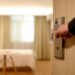 Arenella: telecamere nascoste in una camera di un bed and breakfast