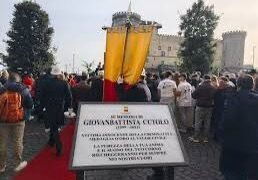 Napoli: Una targa per ricordare Giogio’in piazza Municipio