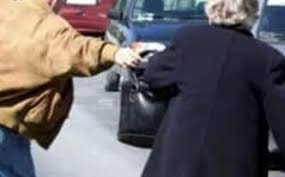 Napoli: 51 enne tenta rapina al Corso Malta ad una donna 63enne