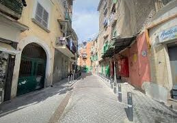 Ercolano: Carabinieri chiudono una piazza di spaccio in via Scivola Ascione