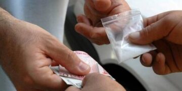 Pozzuoli: Spaccio di cocaina, sebbene ai domiciliari