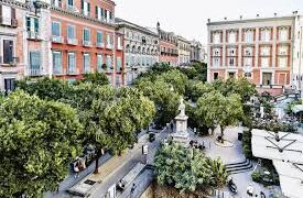 Piazza Bellini, spaccio nella notte