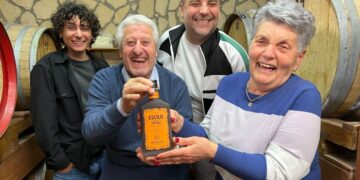 LA NOVITA’. Ecco l’amaro “ESCILO”: è prodotto dall’Antica Distilleria Petrone, nato dalla collaborazione con Casa Surace