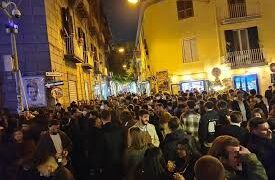 Napoli : Controlli alla movida dei baretti a Chiaia