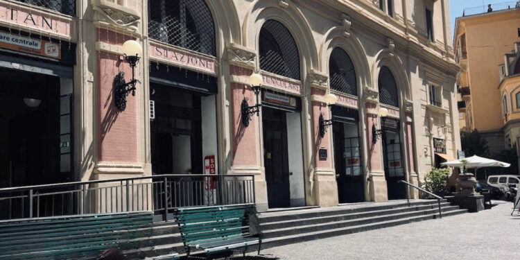 Vomero: Funicolare ancora uno stop!!
