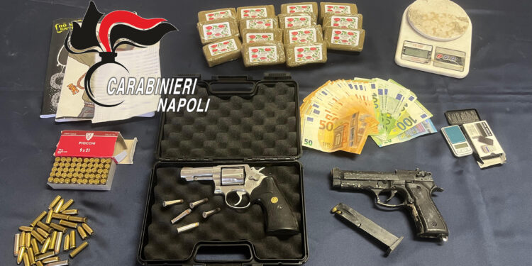 Torre Del Greco : 37enne conserva droga ed armi nella sua cantina