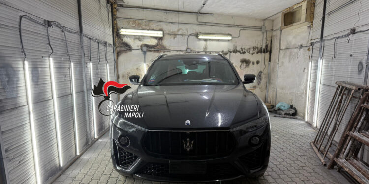 Giugliano: Rubano una Maserati , arrestati in 5