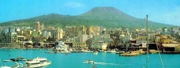 Torre del Greco : 16enne scappa da comunità, si rifugia in Bb e poi si lancia sugli scogli all’arrivo dei Carabinieri