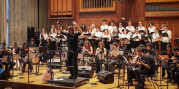 “Suoni di pace”: ecco il concerto di fine anno scolastico del Coro Polifonico e dell’Ensemble Strumentale Neapolis