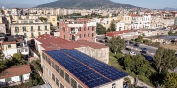 Acerra: Il Liceo Munari in visita alla comunità energetica di Barra