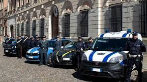 Operazione interforze nel centro storico e Chiaia