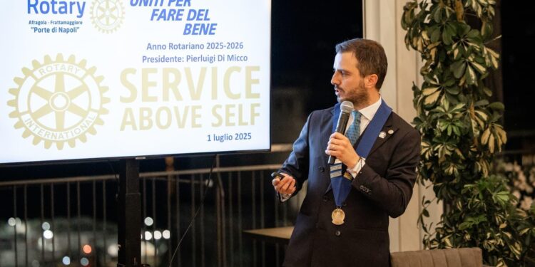 IL CERIMONIALE. Rotary Club “Porte di Napoli”: è Pierluigi Di Micco il nuovo presidente