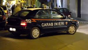Napoli: l’allarme della sua auto sveglia un carabiniere