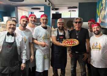 Caserta : Ligabue al Monfortino per una pizza Rock